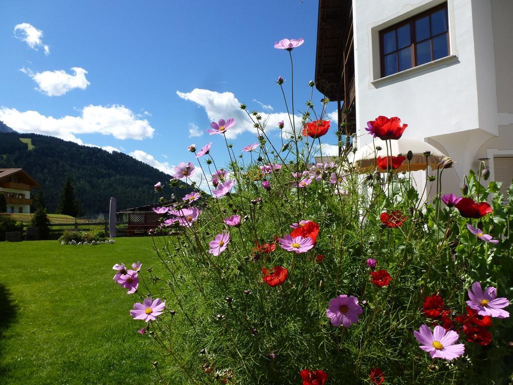 Cedepuent De Sot Apartment Selva di Val Gardena Ruang foto