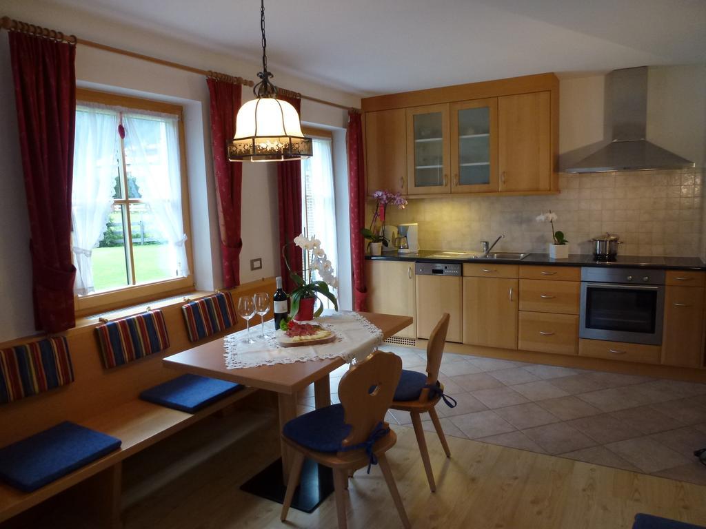 Cedepuent De Sot Apartment Selva di Val Gardena Ruang foto